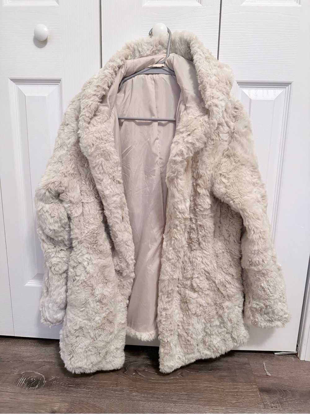 Hollister Cream Faux-Fur Teddy Coat